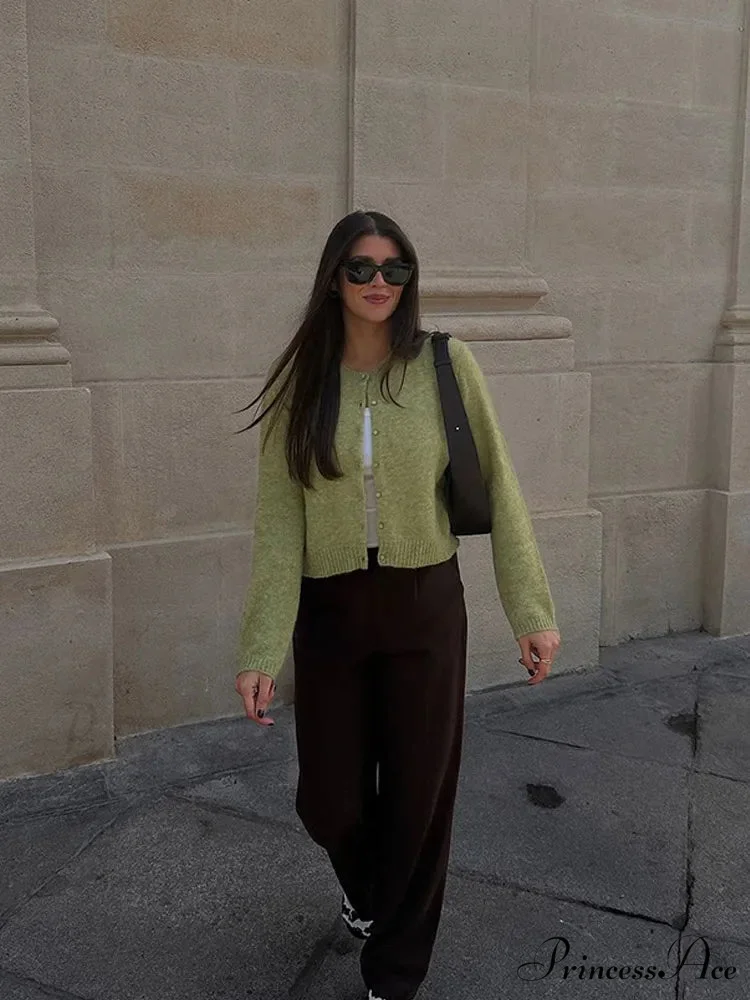 Monochromatic Slim Fit Circular Neck Cardigan - Image 7