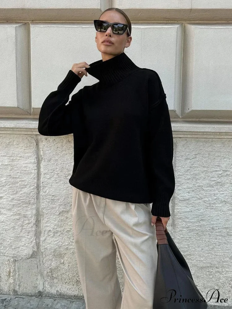Monochromatic Style Turtleneck Pullover - Image 5