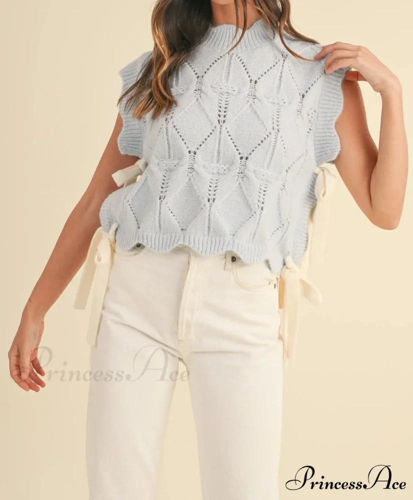 Monochrome Scalloped Edging Cozy Jumper - Image 5