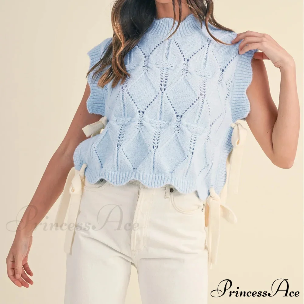 Monochrome Scalloped Edging Cozy Jumper - Image 6