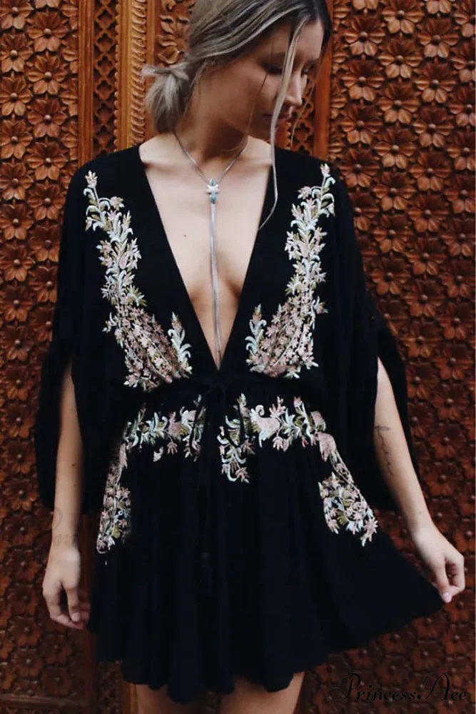 New Flowery Stitching Boho Dress Seductive Seaside Dress Deep Plunging-neckline Mini Celebration - Image 2