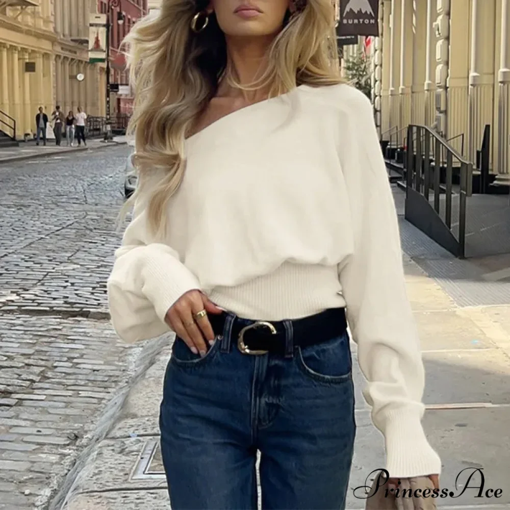 Off-Shoulder Lengthy-Sleeved Knitted Jumper