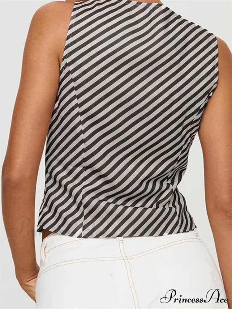Patterned Deep Plunge Neck Fasten-up Workplace Crop Top - Image 3