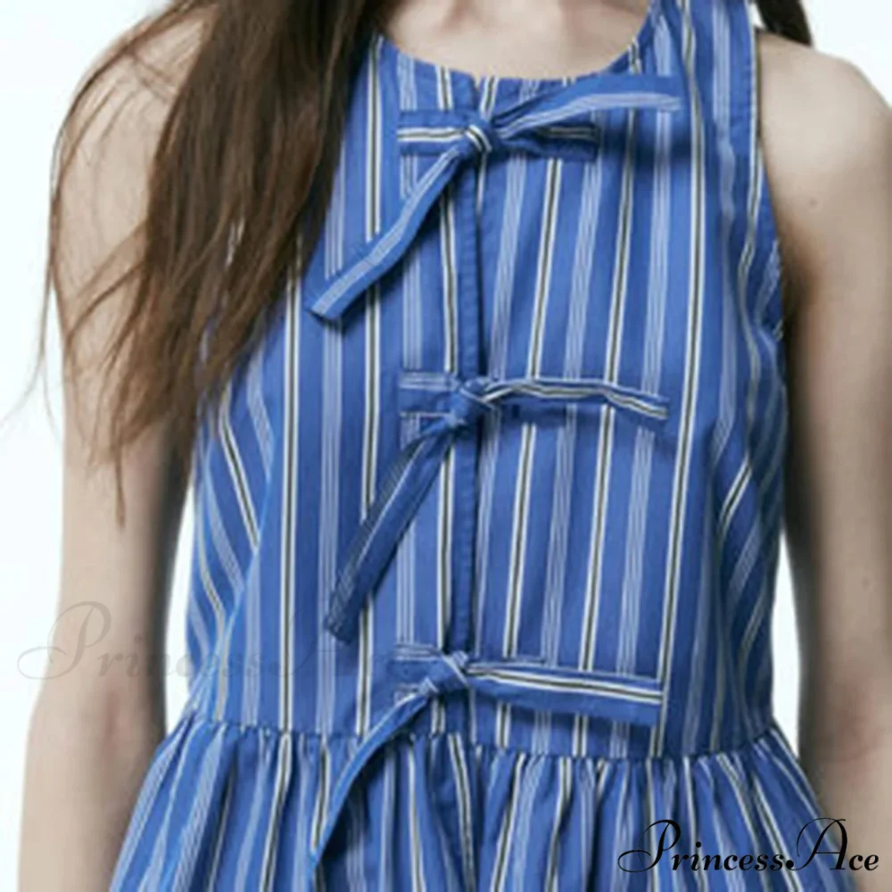 Patterned Fasten Hollow Crop Top - Image 5