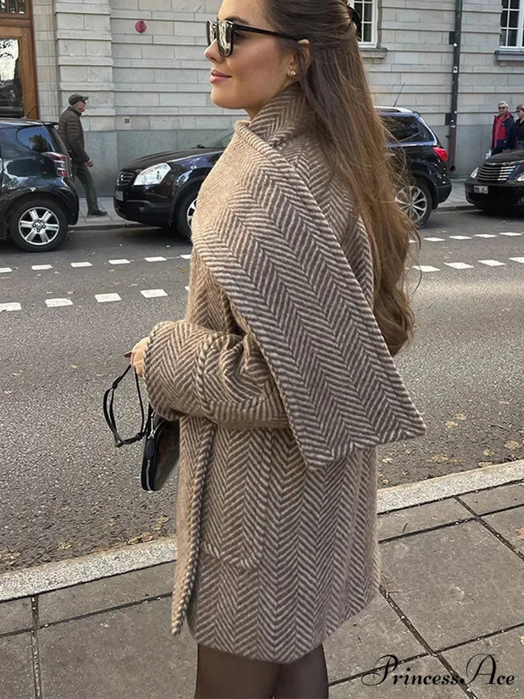 Patterned Scarf Collar Woolen Overcoat - Image 2