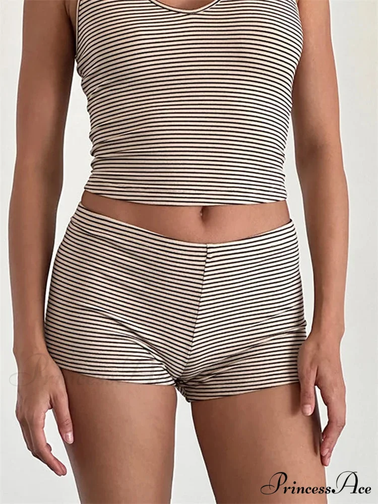 Patterned Trim Fit Relaxation Short - Image 5