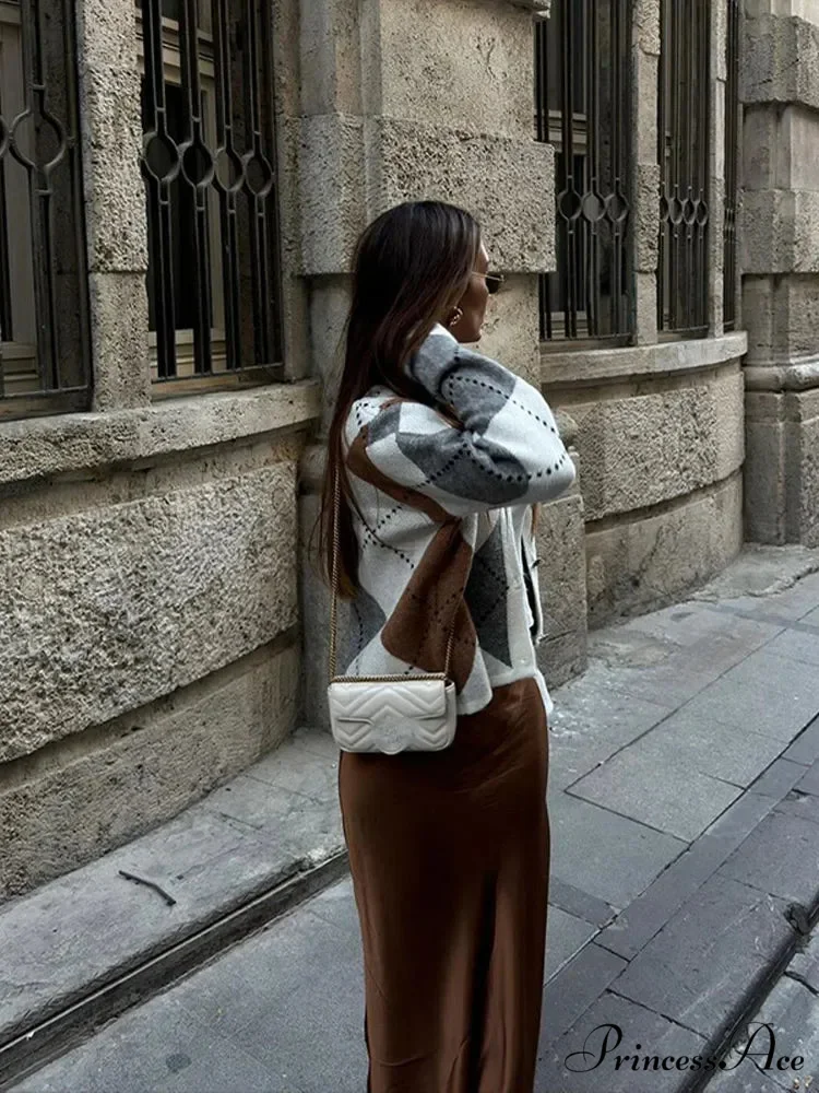 Printed Crewneck Contrasting Sweater - Image 4