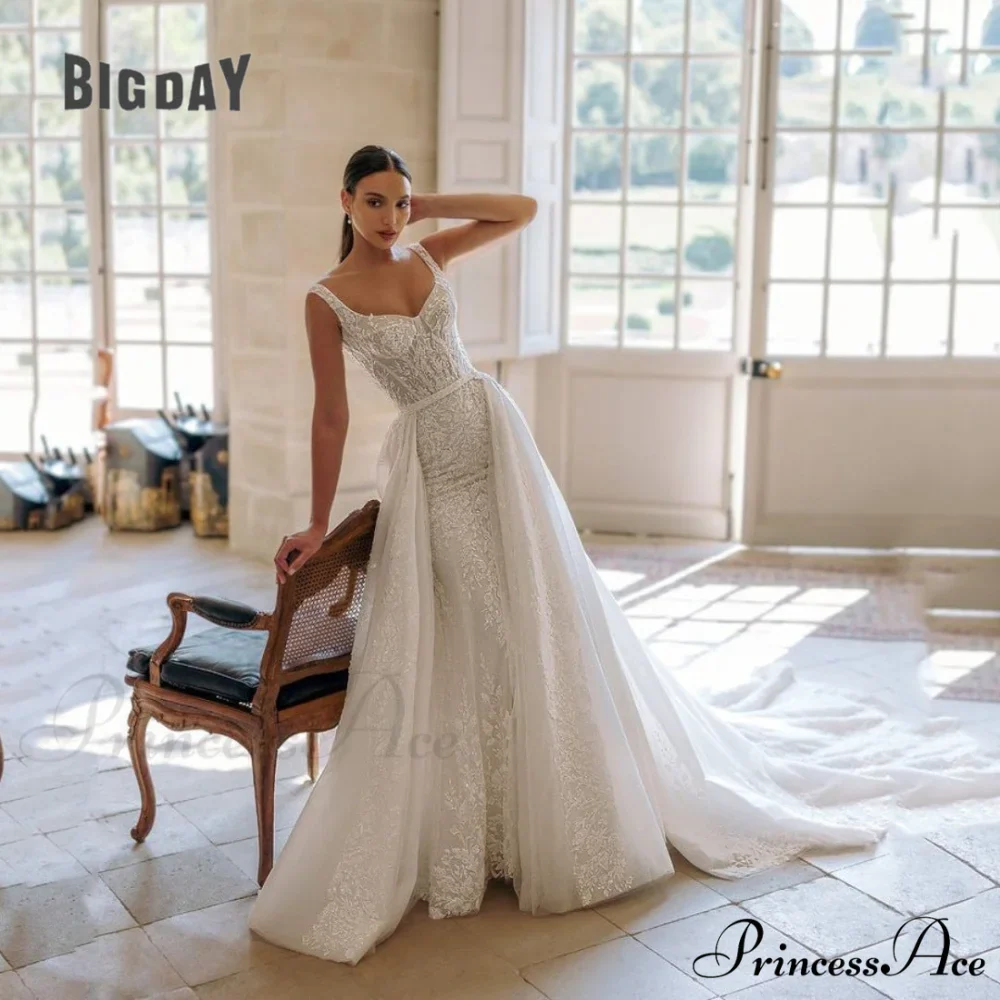 Profound Plunging Neckline Extended Tail Evening Marriage Gown - Image 2