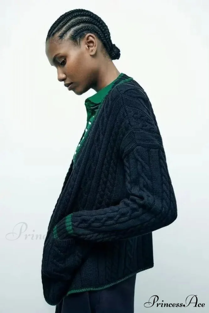 Relaxed Style Opposing V-neck Cardigan - Image 5