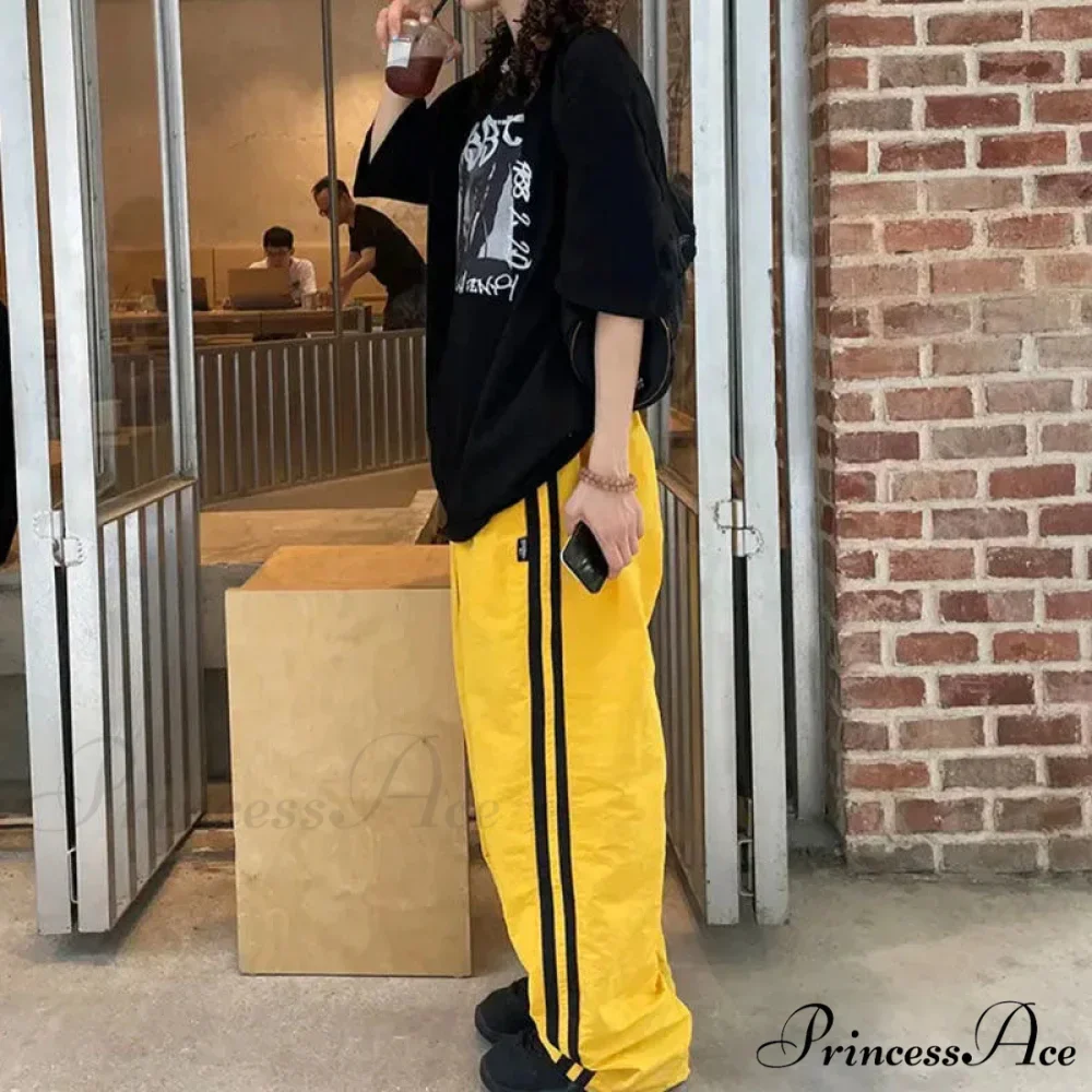 Retro Banded Generous Loose-fitting Jogging Pant - Image 3