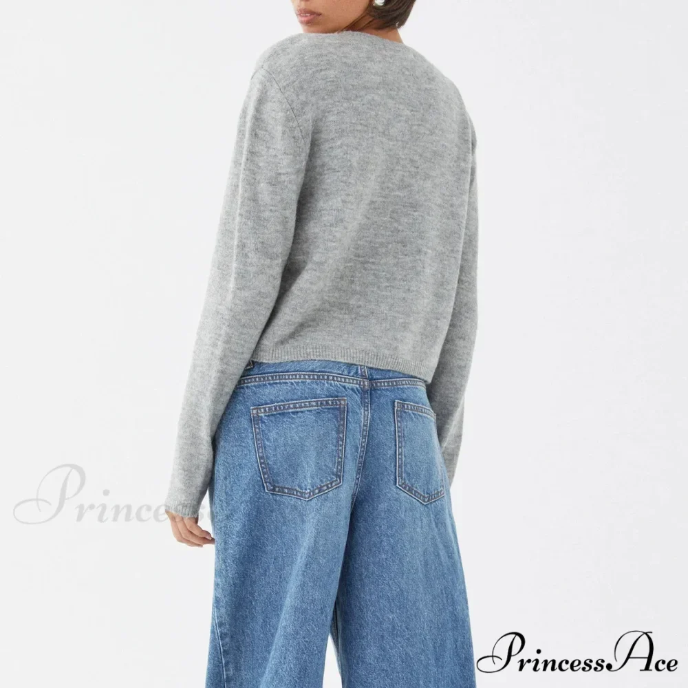 Round-neck Cropped Button Knitted Cardigan - Image 5