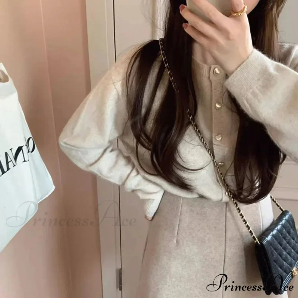 Round-neck Extended Sleeve Informal Cardigan - Image 8