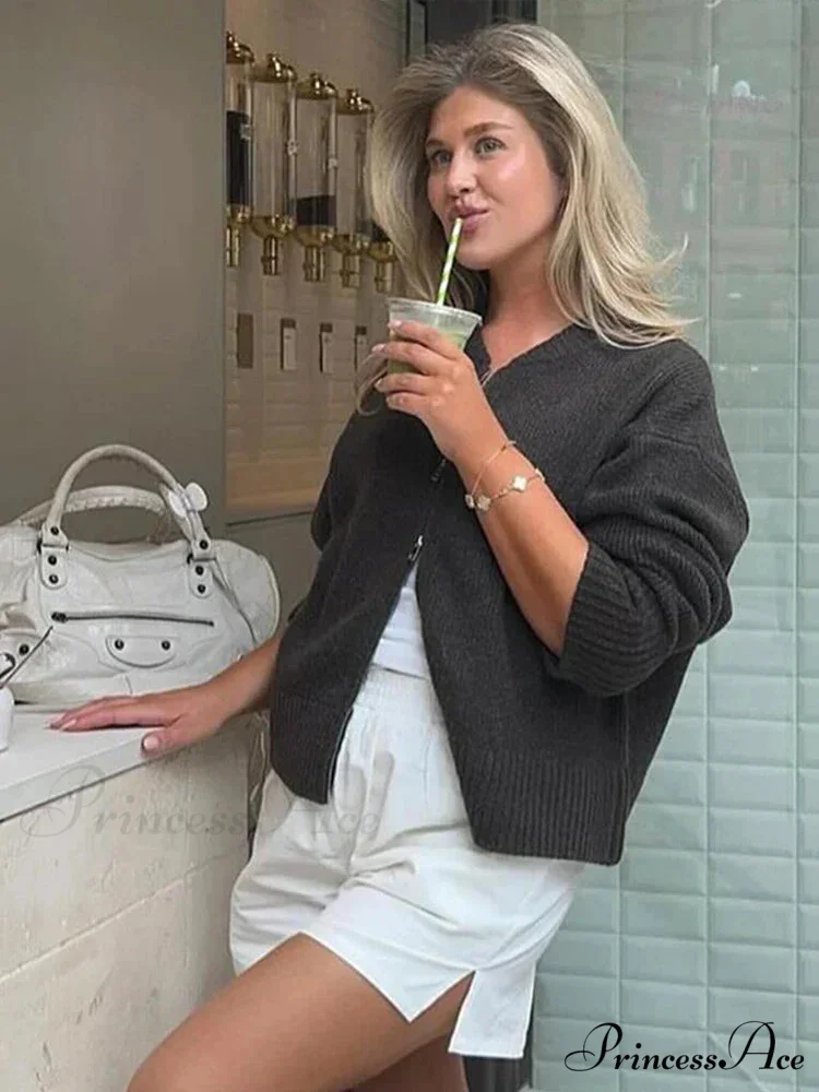Round-neck Zipper Baggy Knit Cardigan - Image 4