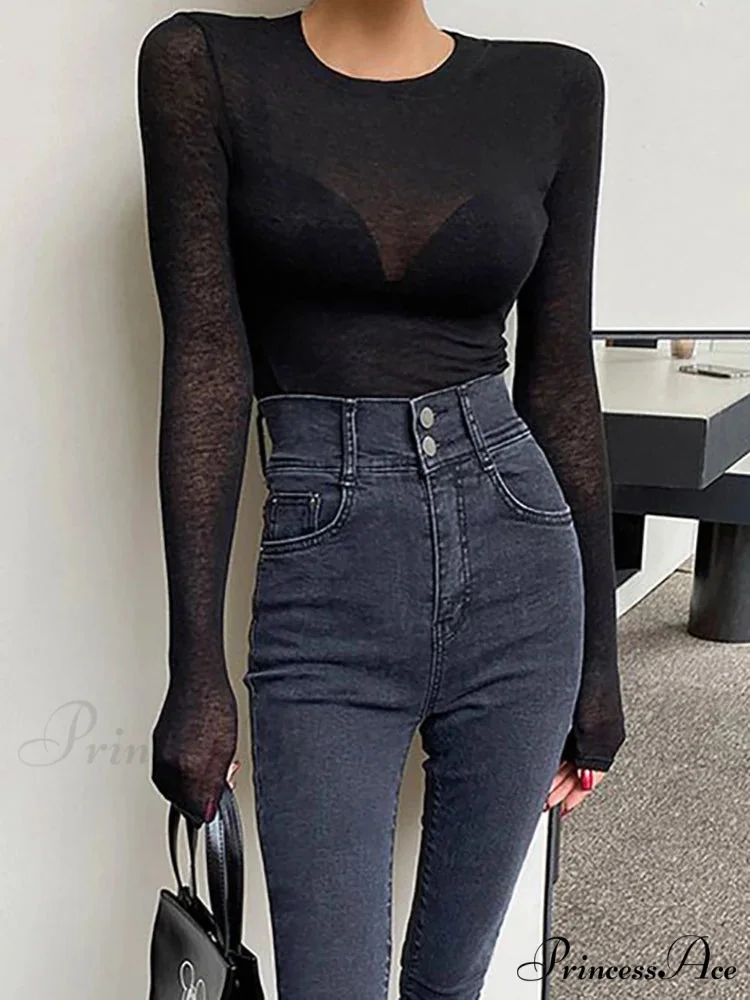 Simple Summer Airy Long Sleeve Lightweight Knit Top - Image 4