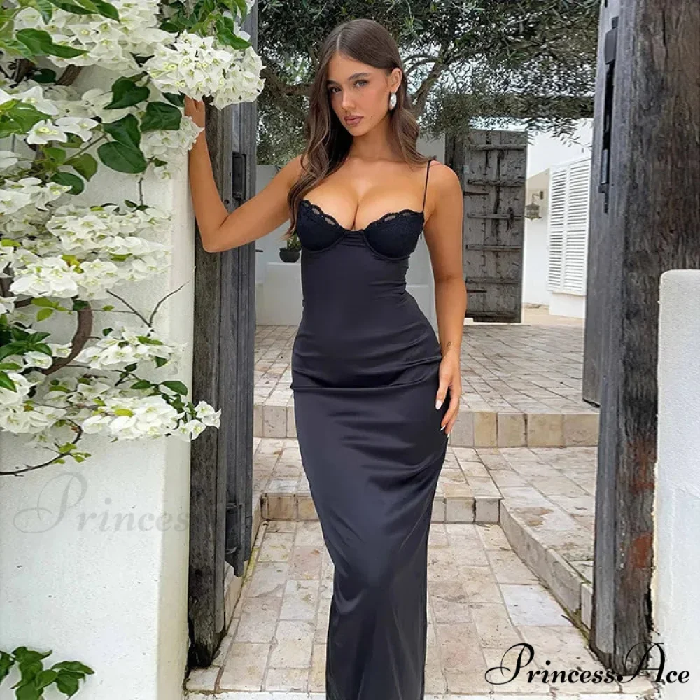Sleek Bodycon Maxi Holiday Dress - Image 4