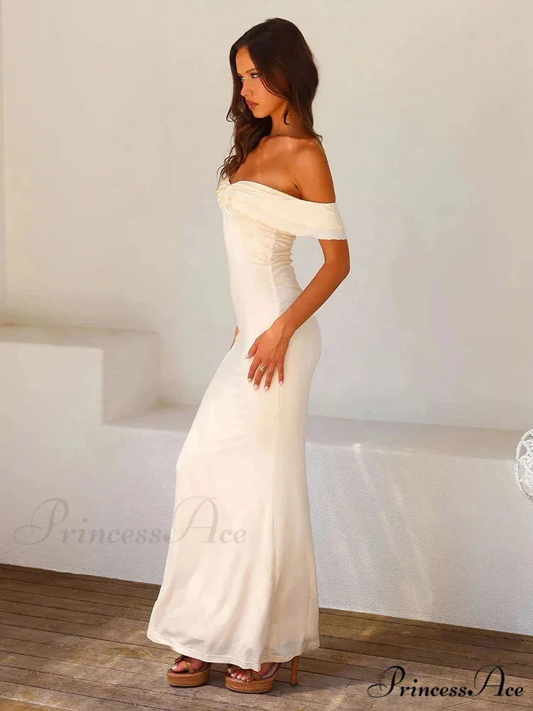 Sleek Bodycon Maxi Holiday Dress - Image 3