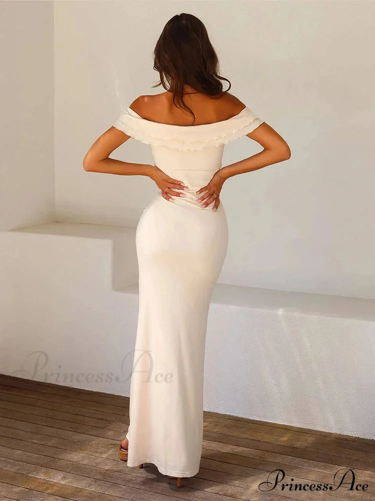 Sleek Bodycon Maxi Holiday Dress - Image 4