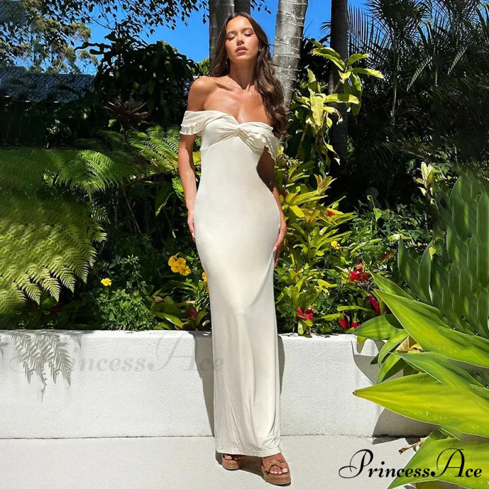 Sleek Bodycon Maxi Holiday Dress - Image 5