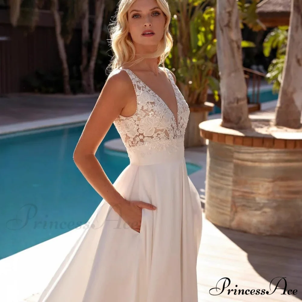 Sleeveless Lace Evening Gown Wedding Dress - Image 3
