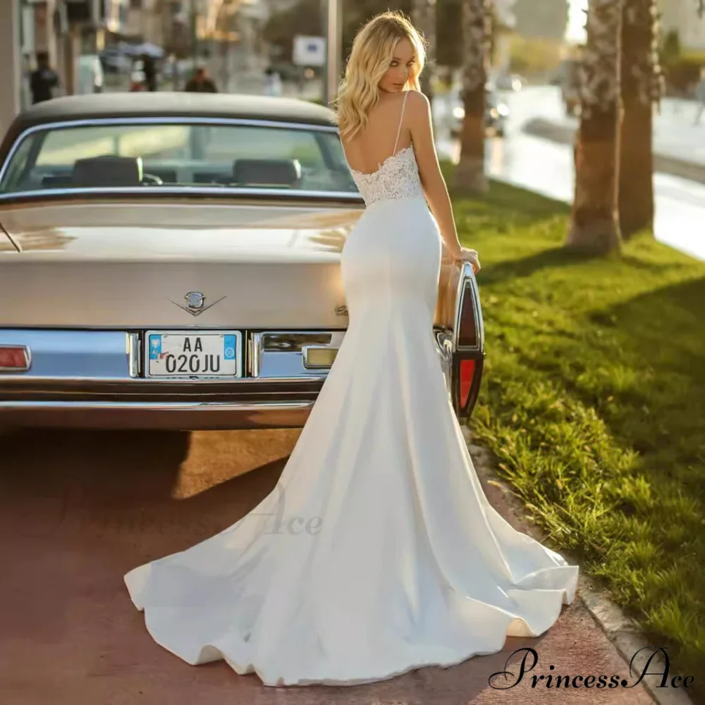 Smooth Bandless Trumpet Bridal Gown - Image 2