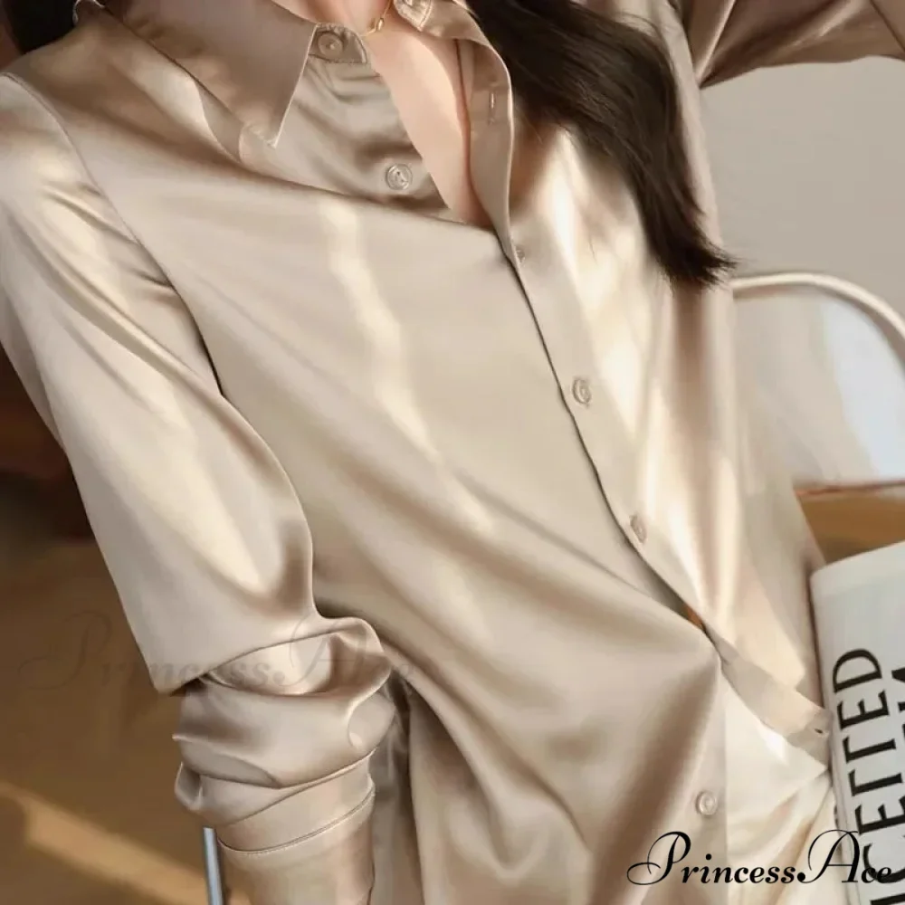 Smooth Solid Extended Sleeve Turtleneck Blouse - Image 12