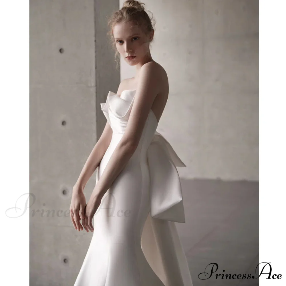 Smooth Strapless Bow Wedding Gown - Image 2