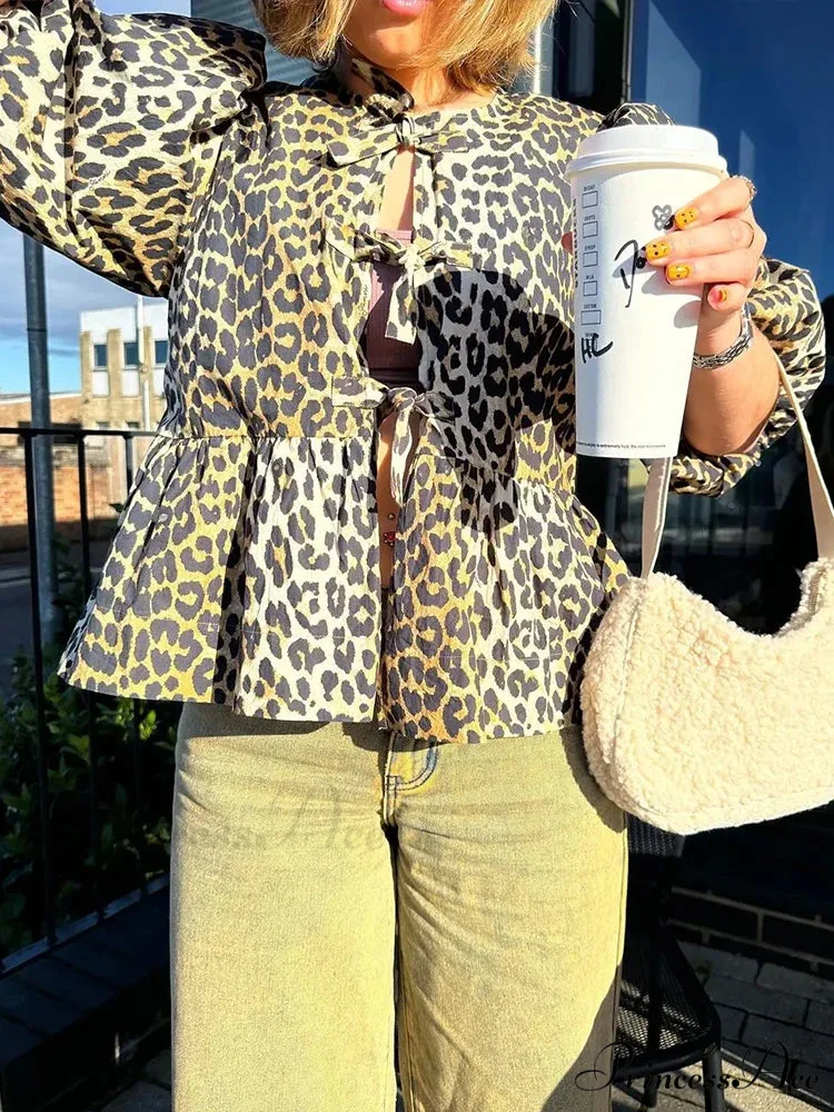 Spotted Pattern Cut Out Round Neck Short Sleeve Blouse - Image 3