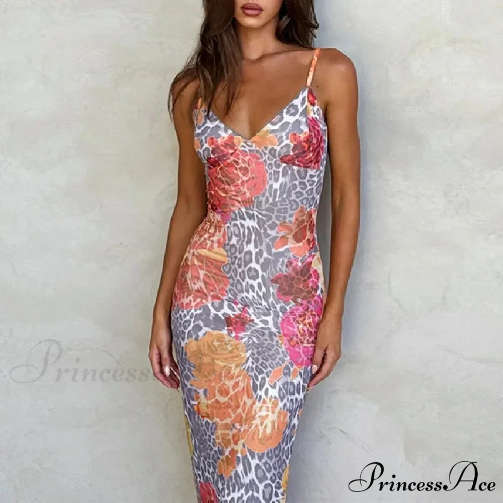 Spotted Pattern Sleek Body-Hugging Holiday Dress - Image 6