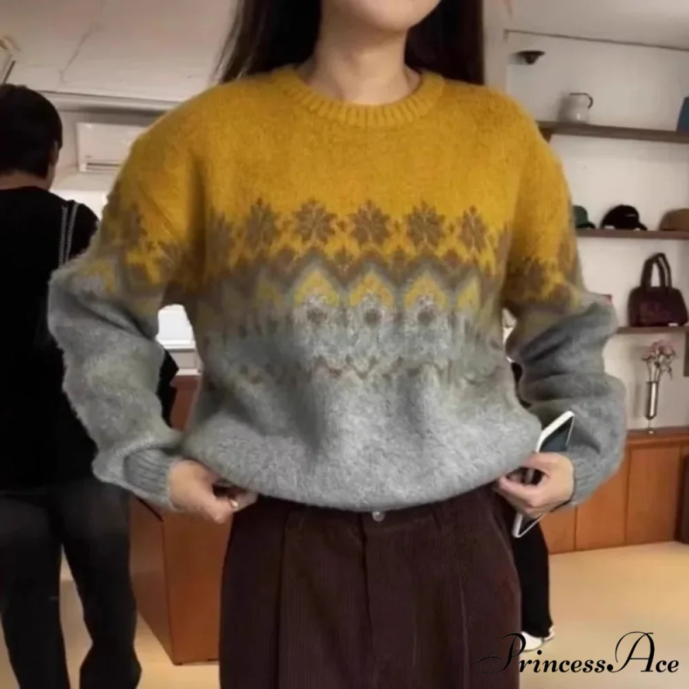 Stylish Informal Patterned Extended Sleeve Jumper - Image 3