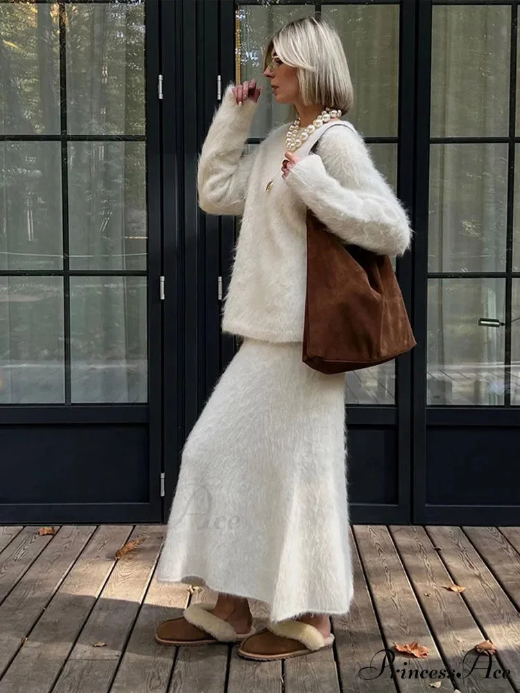 Stylish Round-neck Cashmere Skirt Pullover - Image 2