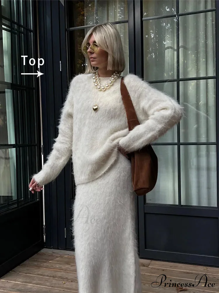 Stylish Round-neck Cashmere Skirt Pullover - Image 4