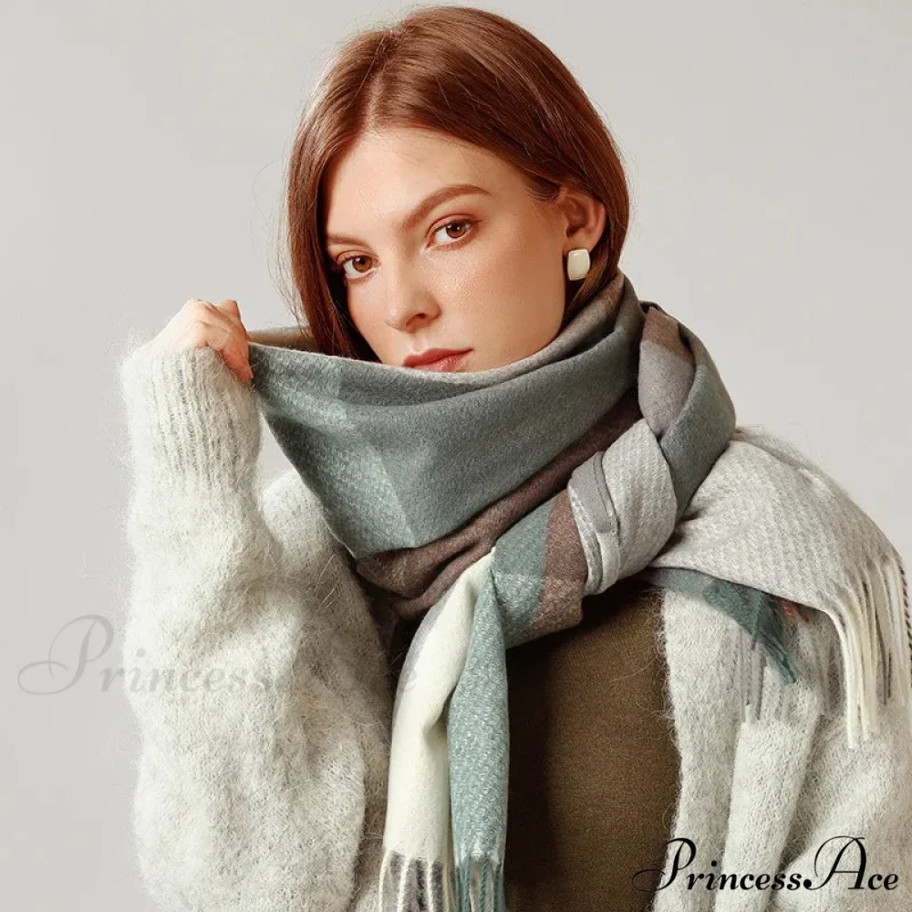 Stylish Tartan Cashmere Winter Scarf - Image 5