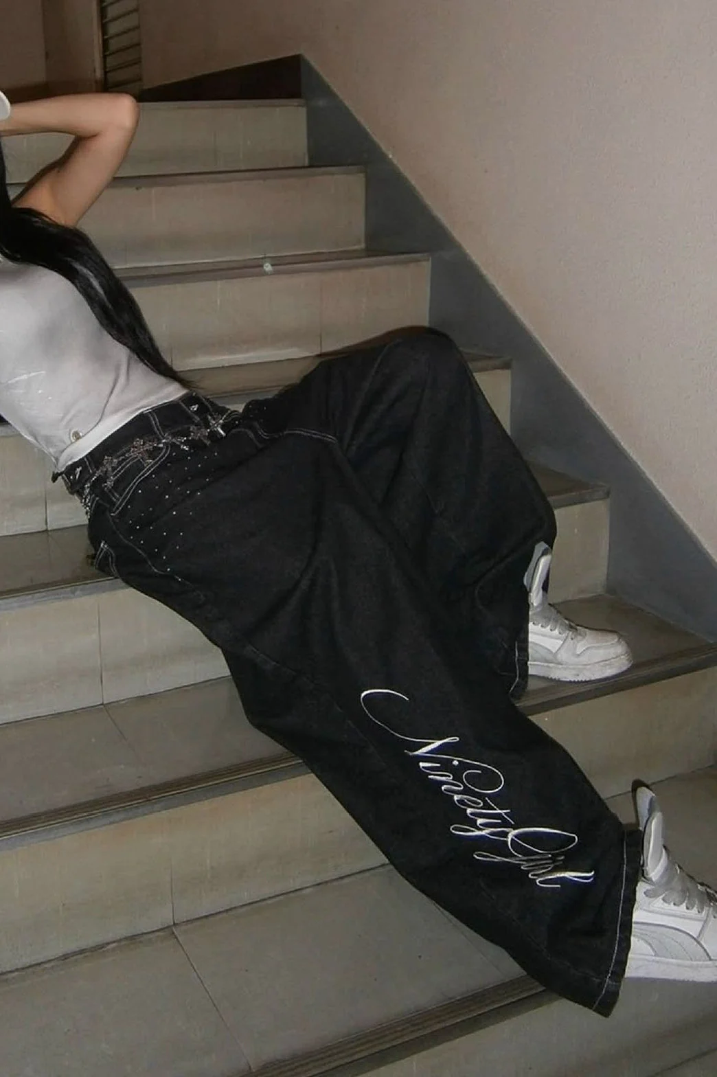 Angel Wing Embroidery Rhinestone Straight Jeans - Image 5