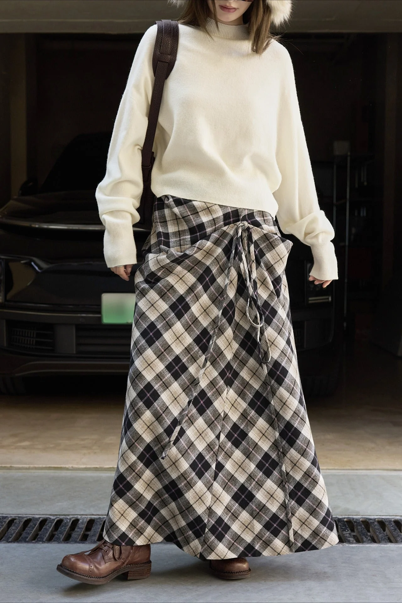 Asymmetric Color Block Plaid Midi Skirt - Image 3