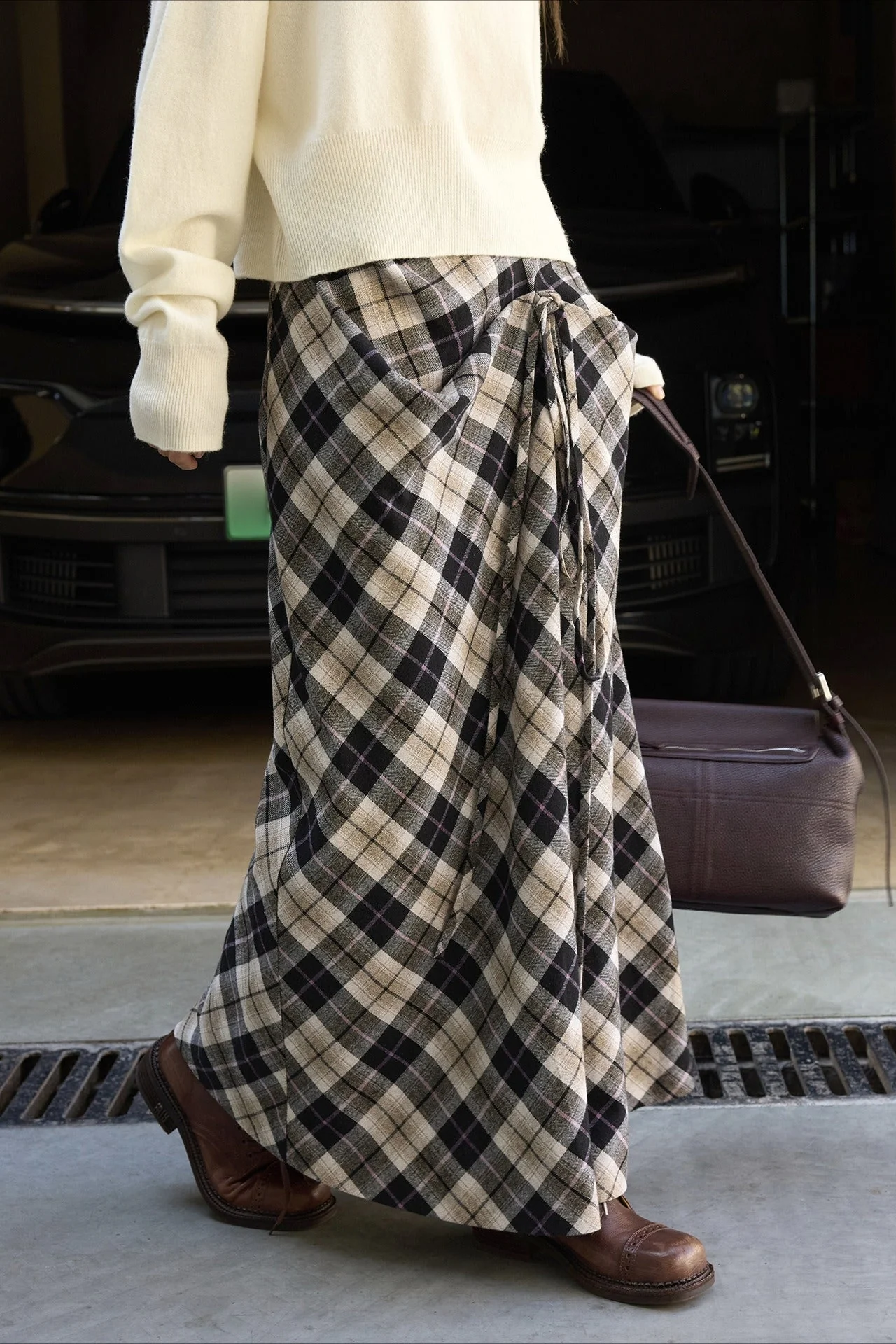 Asymmetric Color Block Plaid Midi Skirt - Image 6