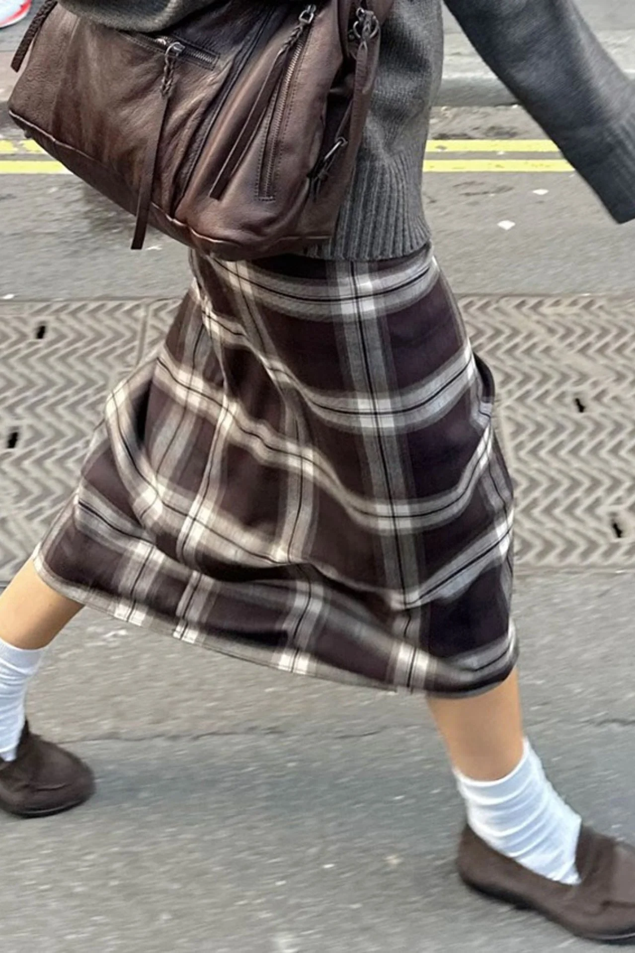 Asymmetric Straight Plaid Skirt - Image 2
