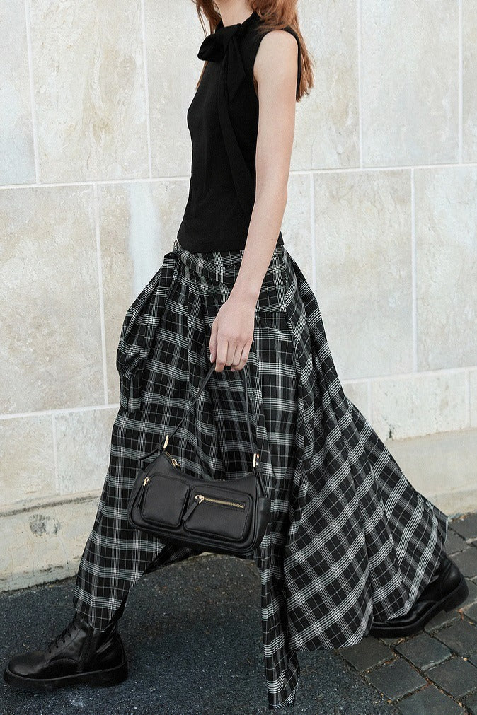 Asymmetrical Black White Plaid Slim-Fit Skirt - Image 2