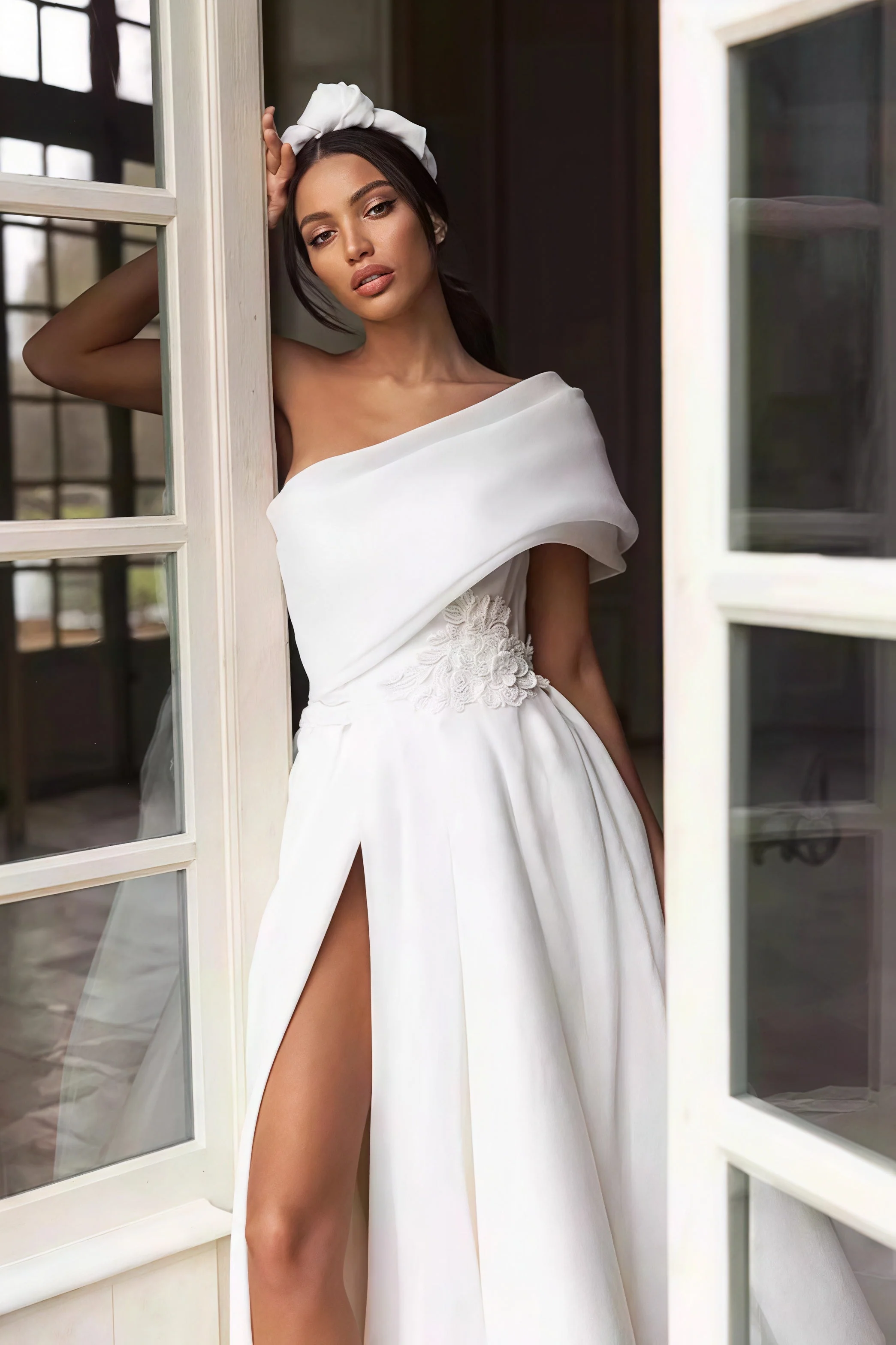 Asymmetrical Shoulder Elegant Wedding Dress - Image 2