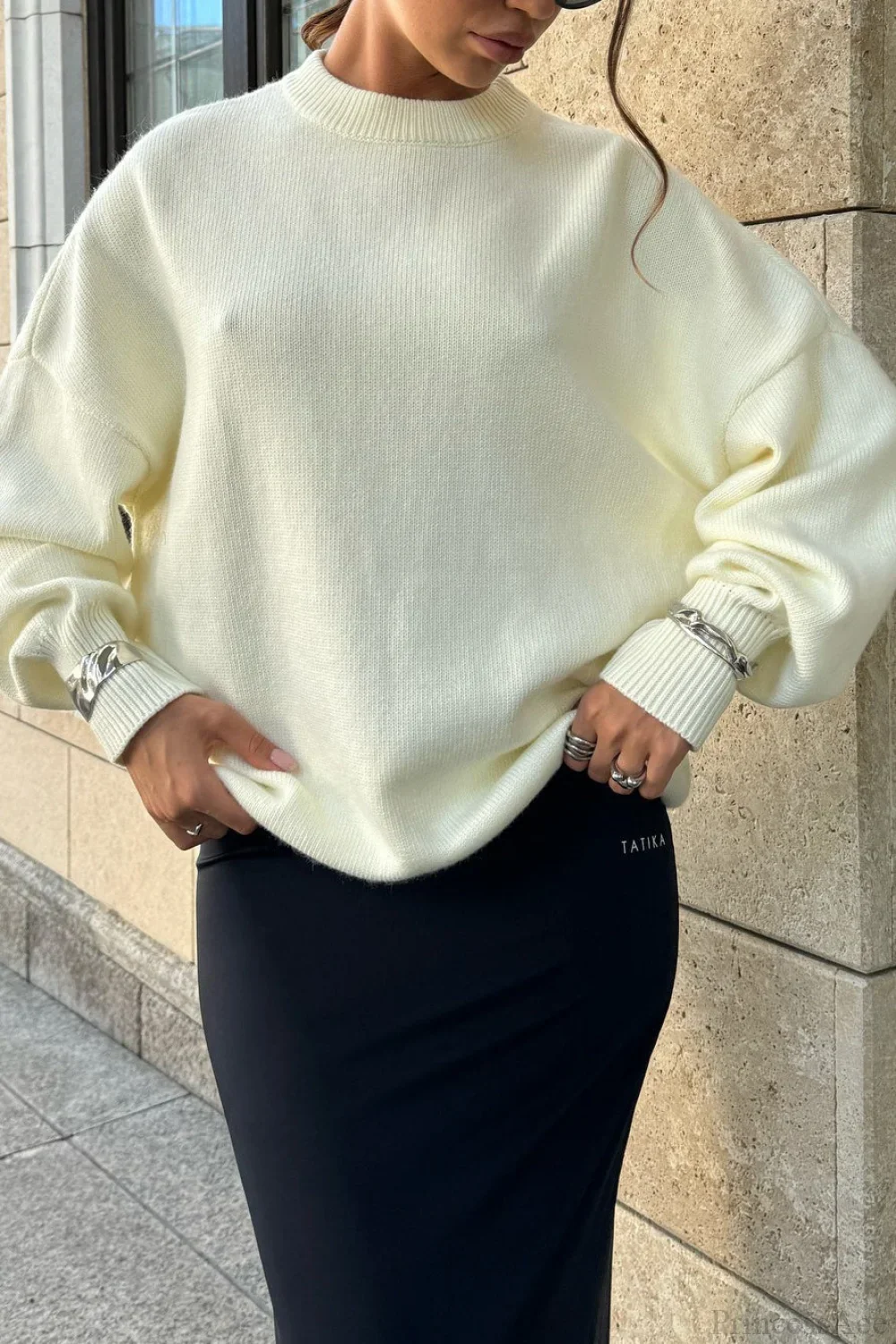 Backless Metal Chain Loose Knit Blouse - Image 2
