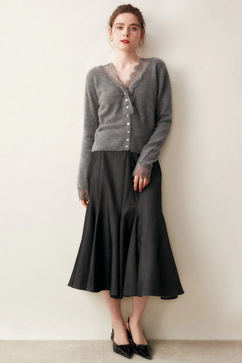 Cashmere Lace-Trimmed V-Neck Knit Cardigan - Image 16
