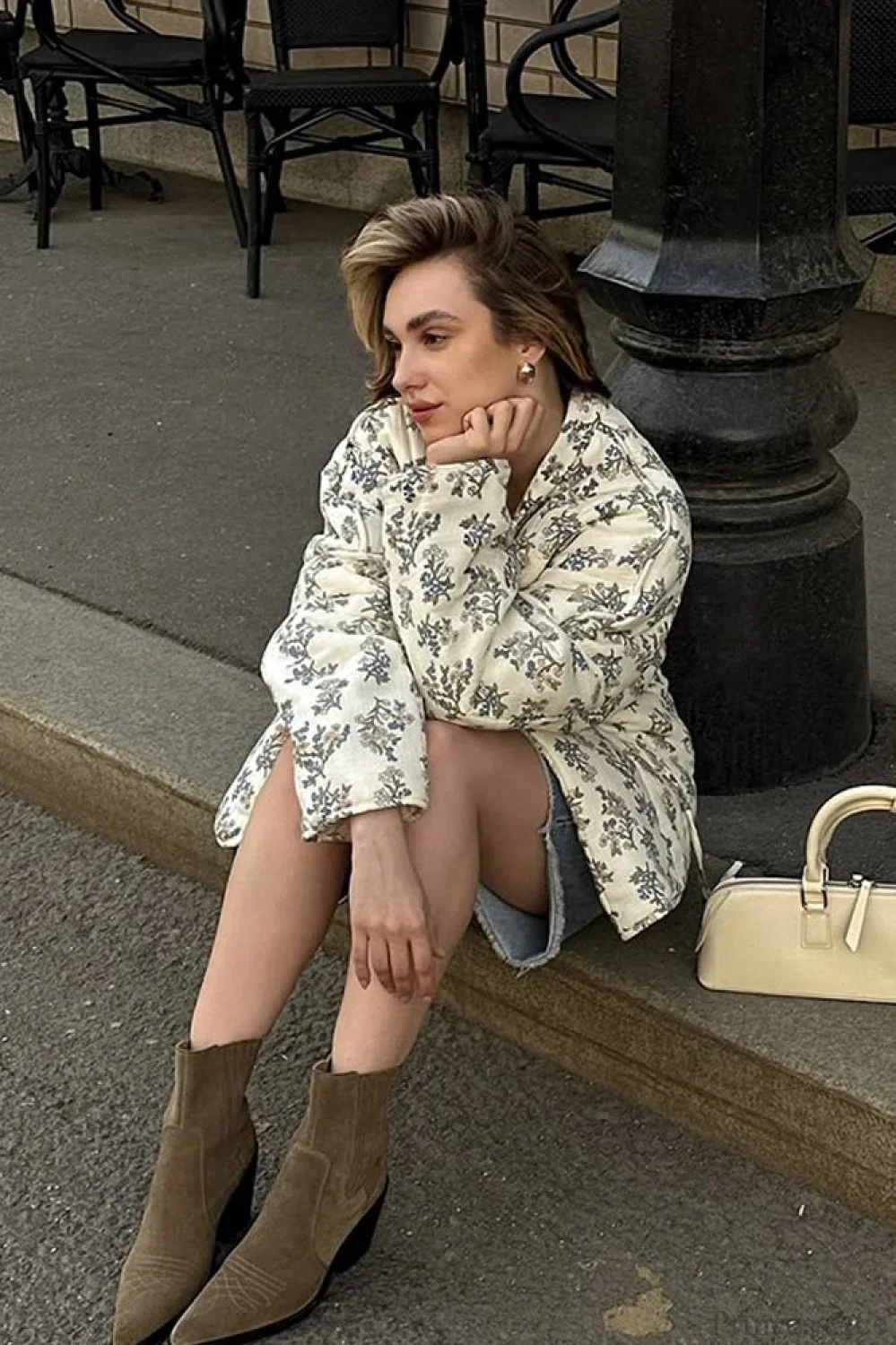 Casual Versatile Printed V-Neck Drawstring Padded Coat - Image 3