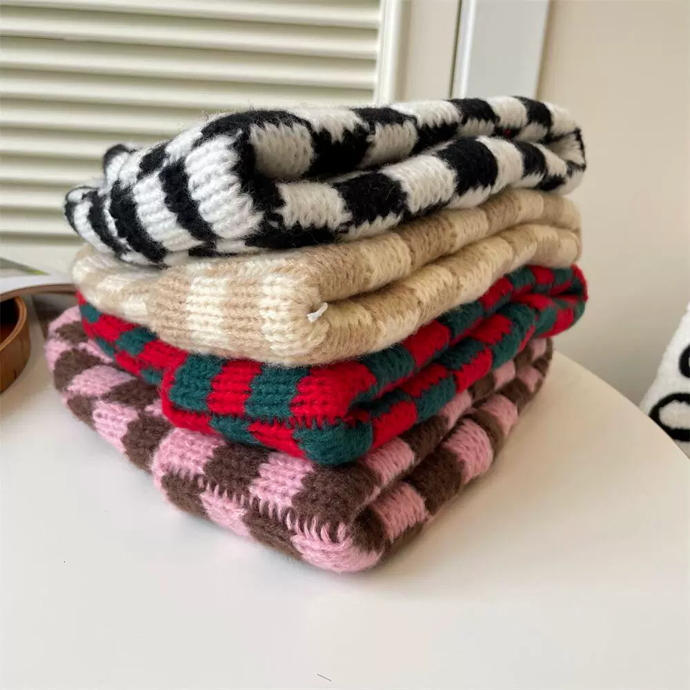 Checkered Knit Hat - Image 4