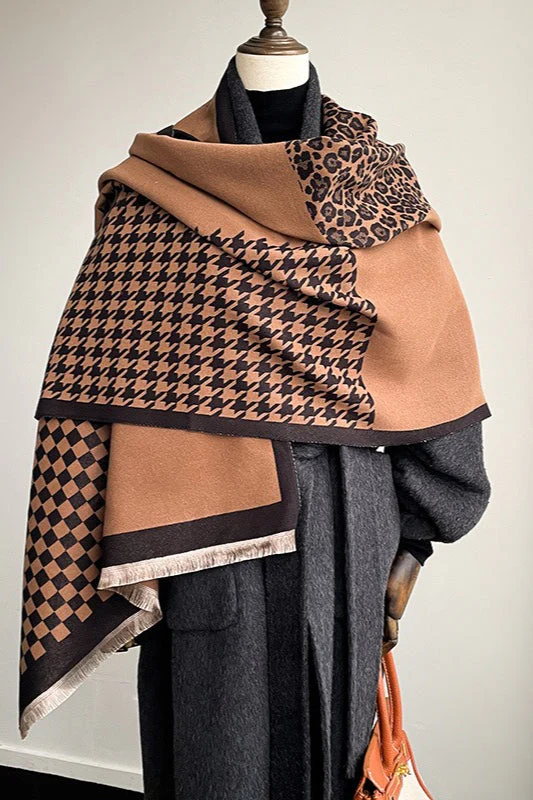 Checkered Plush Scarf - Image 3