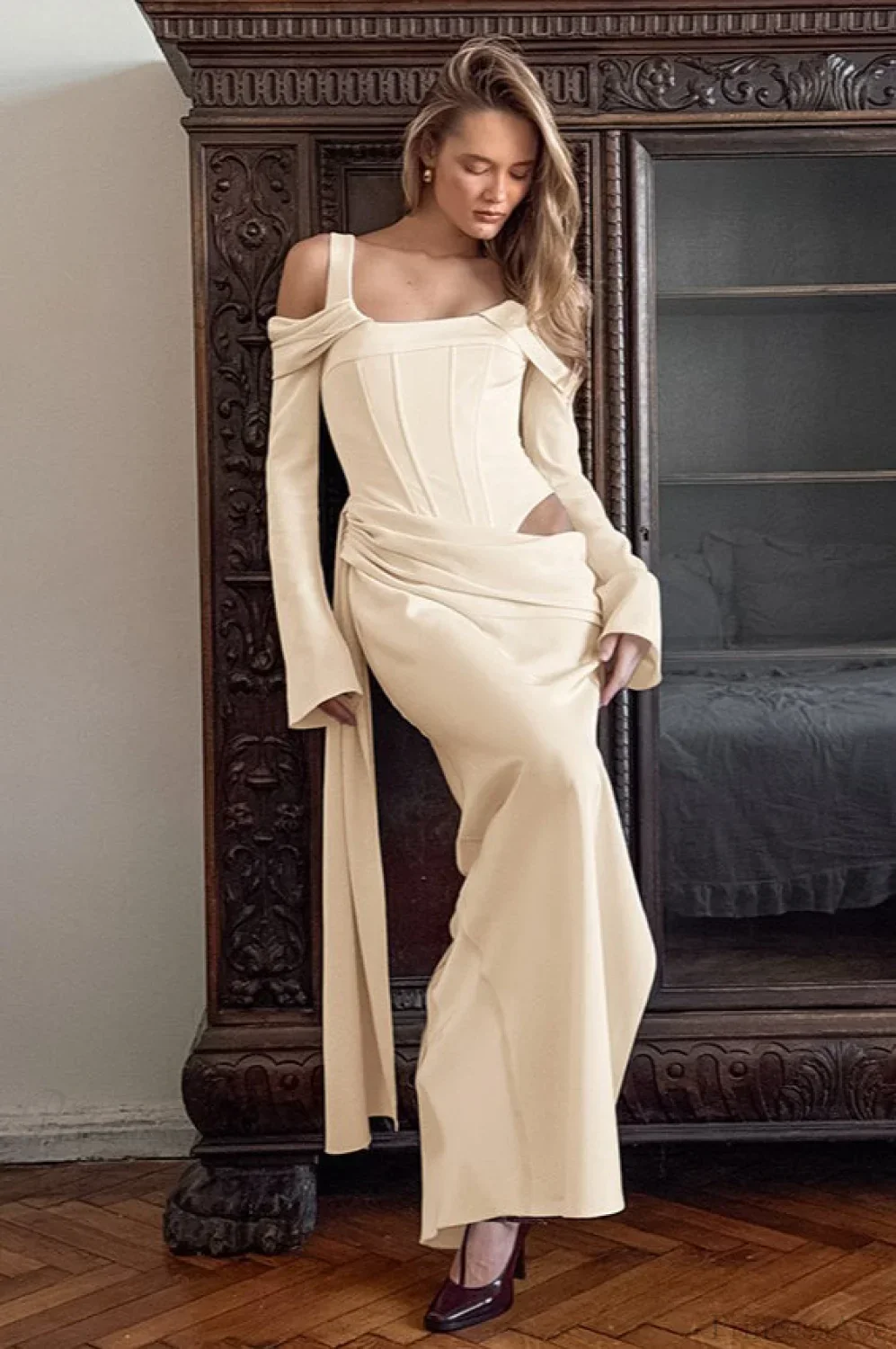 Chic Off-the-Shoulder Long Sleeve Bodycon Split Two Piece Set - Image 6