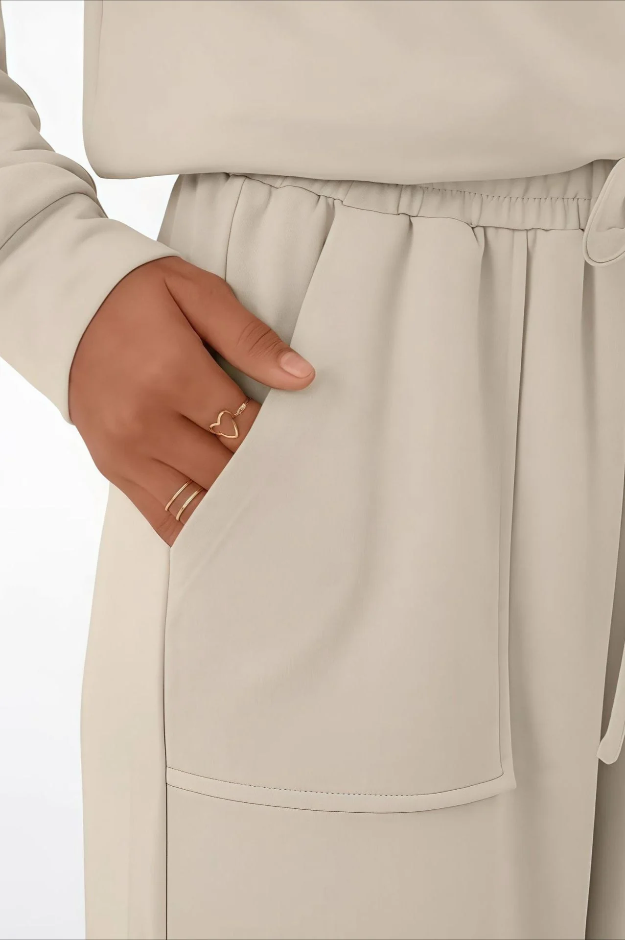Chic Pocketed Drawstring Solid Casual Two Piece Set - Image 3