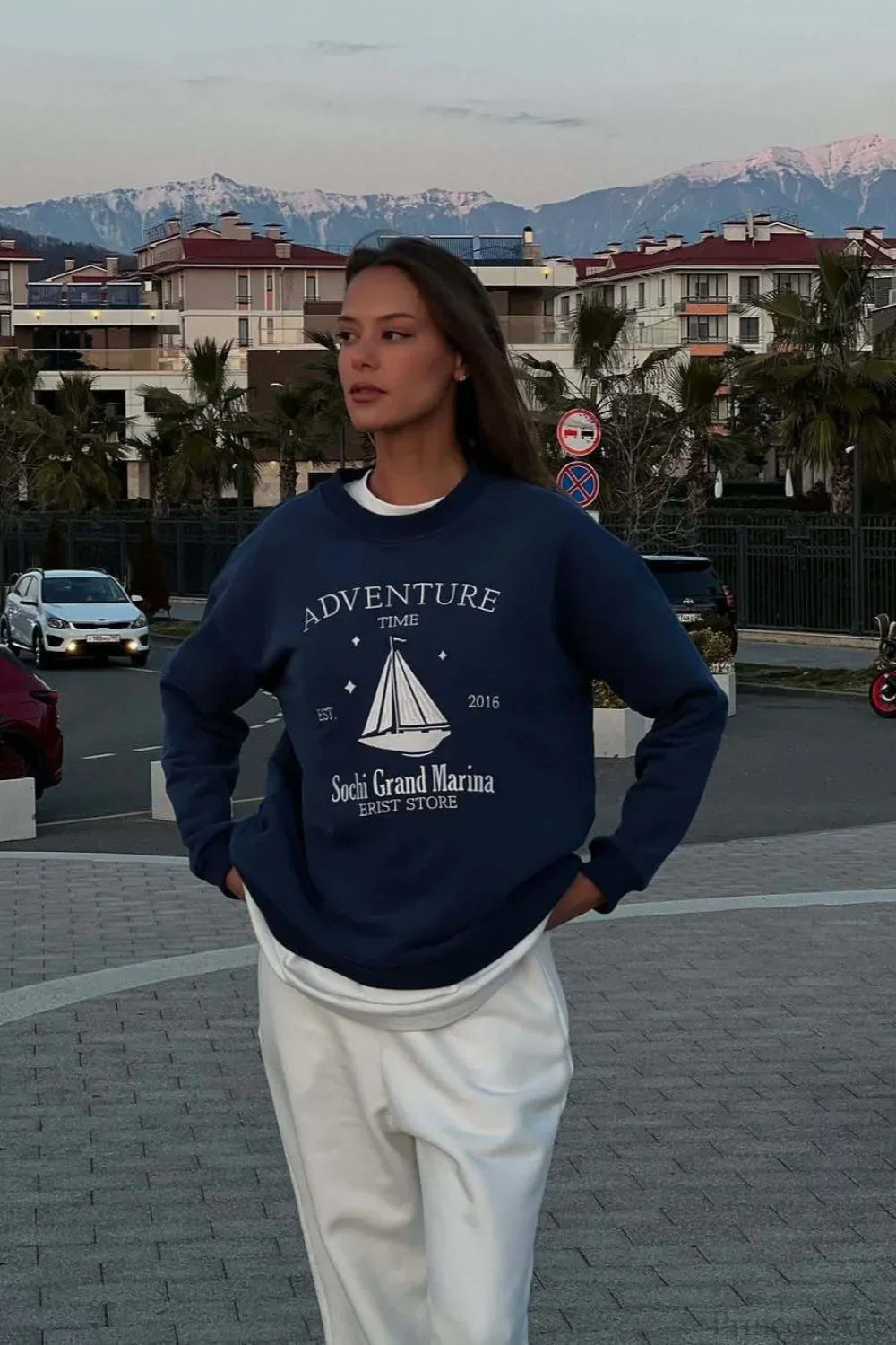 Chic Printed Crew Neck Oversized Long Sleeve Sweatshirt - Image 3