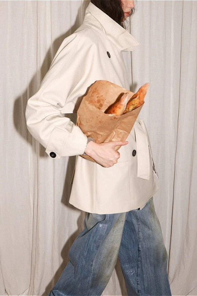 Classic Twill 3D-Silhouette Collared Short Trench Coat - Image 2