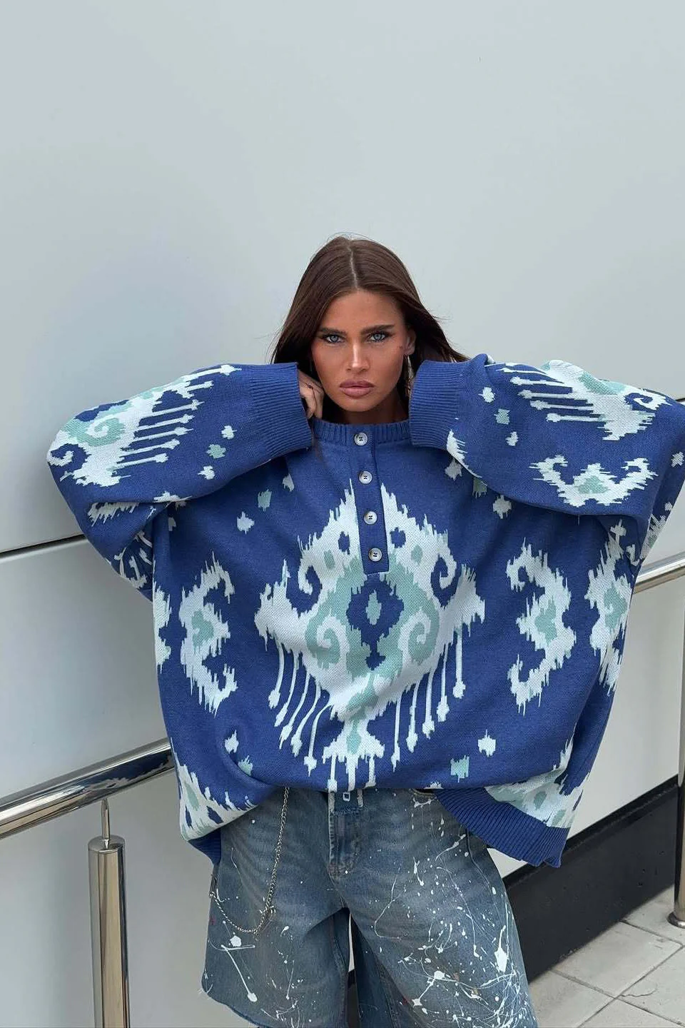 Color Block Loose Knit Pullover Sweater - Image 2