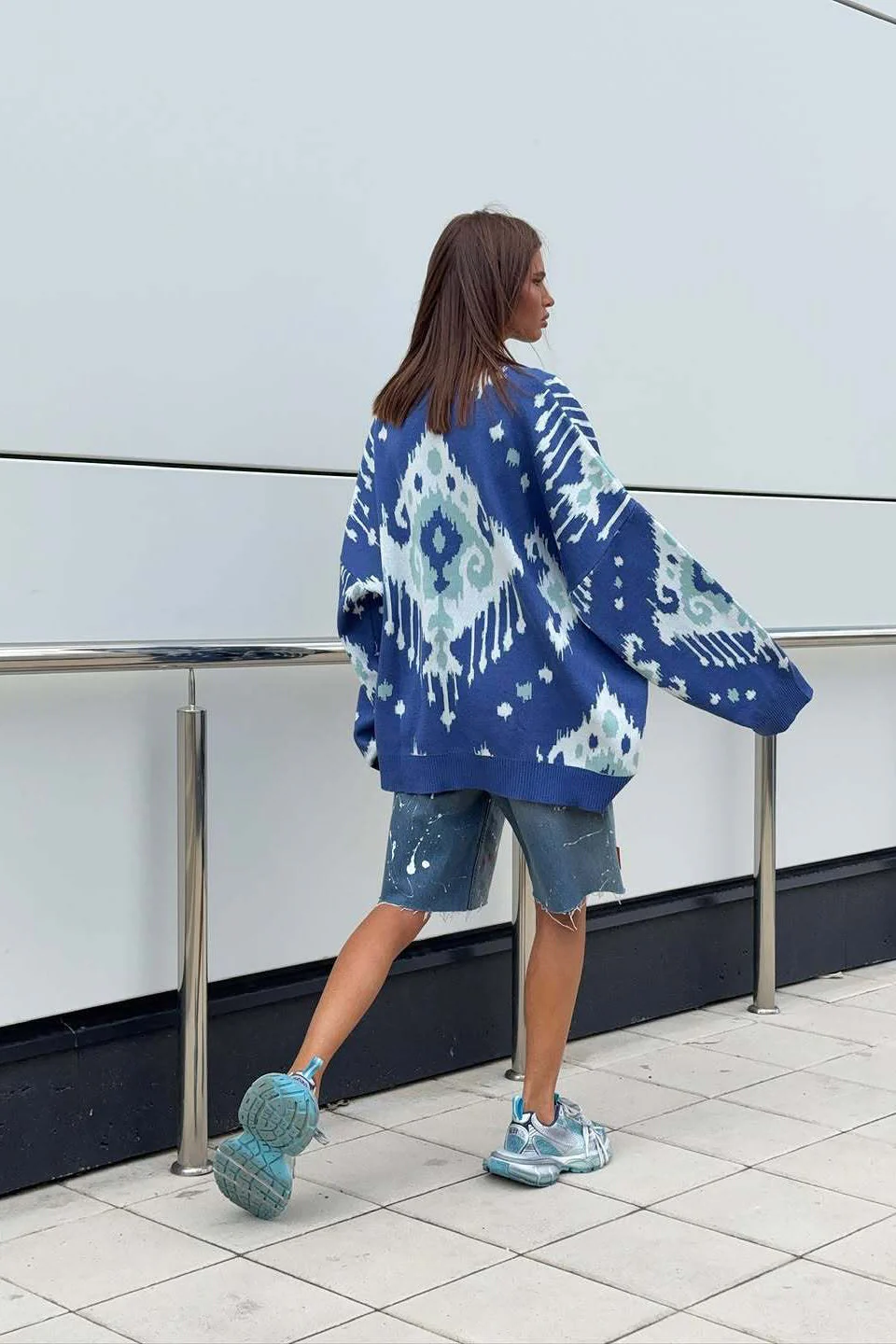 Color Block Loose Knit Pullover Sweater - Image 4
