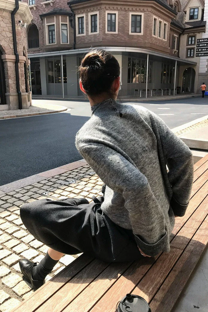 Color-Block Mock Neck Loose Lazy-Style Knit Sweater - Image 16